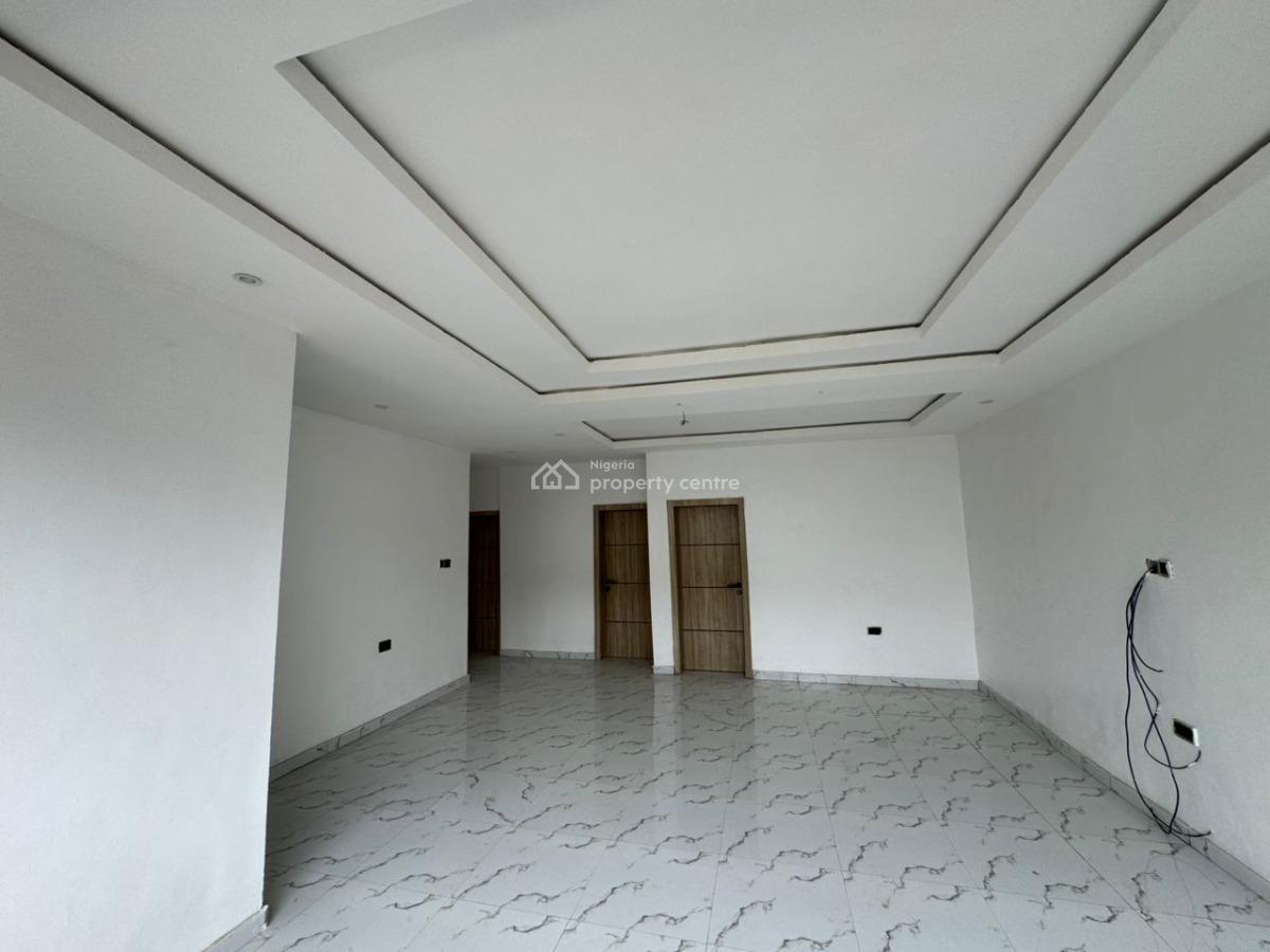Luxury 3 Bedroom Penthouse with Fitted Kitchen, Elevator, Power Supply, Very Secure Estate, Ologolo, Lekki, Lagos, Flat / Apartment for Rent