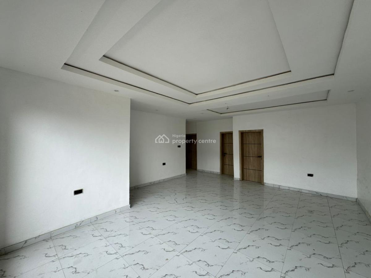 Luxury 3 Bedroom Penthouse with Fitted Kitchen, Elevator, Power Supply, Very Secure Estate, Ologolo, Lekki, Lagos, Flat / Apartment for Rent