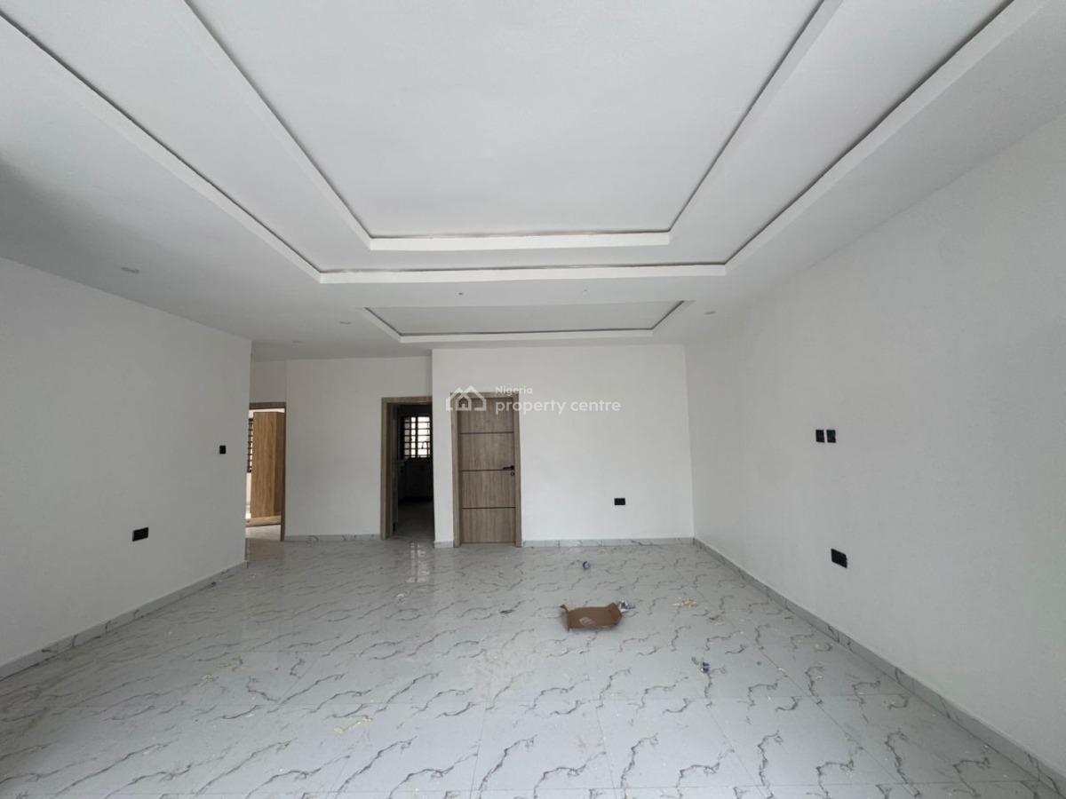 Luxury 3 Bedroom Penthouse with Fitted Kitchen, Elevator, Power Supply, Very Secure Estate, Ologolo, Lekki, Lagos, Flat / Apartment for Rent