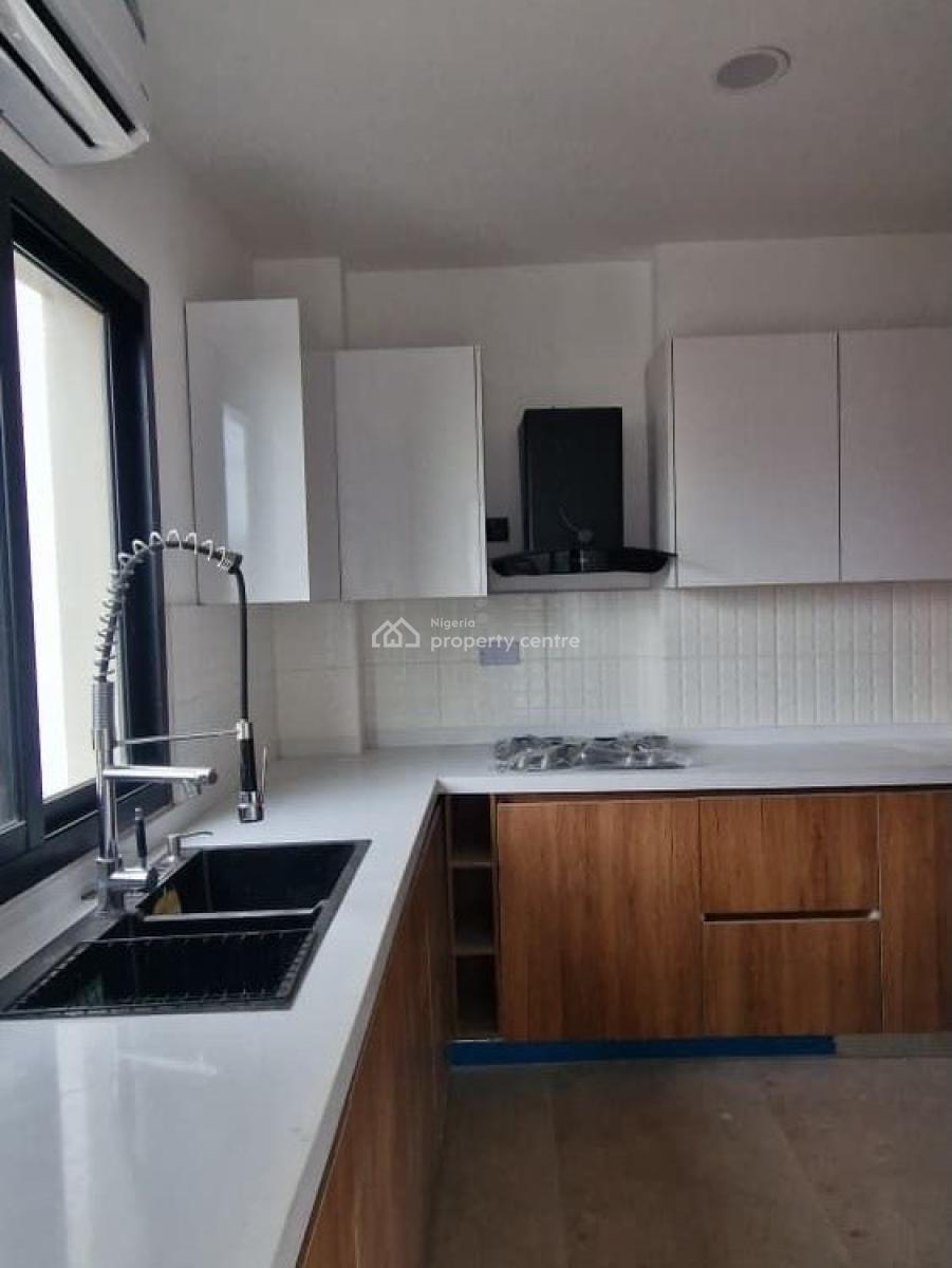 Well Built 4 Bedroom Apartments with En-suite Rooms, Banana Island Road, Ikoyi, Lagos, Flat / Apartment for Rent