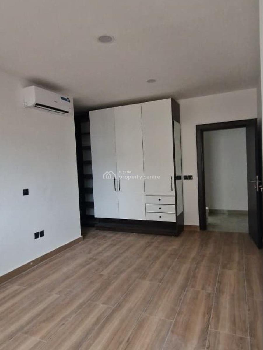Well Built 4 Bedroom Apartments with En-suite Rooms, Banana Island Road, Ikoyi, Lagos, Flat / Apartment for Rent