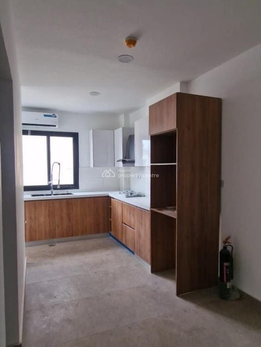 Well Built 4 Bedroom Apartments with En-suite Rooms, Banana Island Road, Ikoyi, Lagos, Flat / Apartment for Rent
