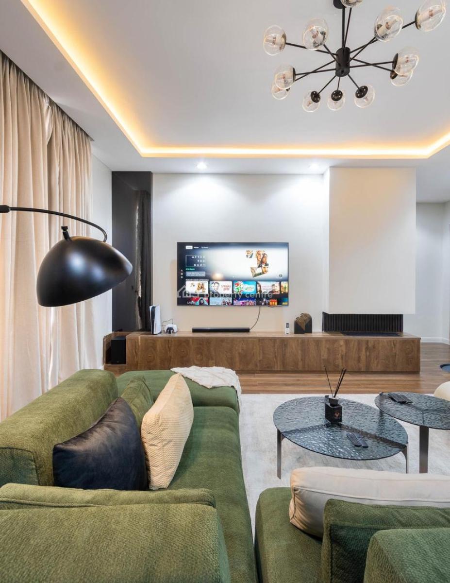 2bedroom Apartment with Swimming Pool, Gym, Snooker Board, Table Tenni, Lekki Phase 1, Lekki, Lagos, House Short Let