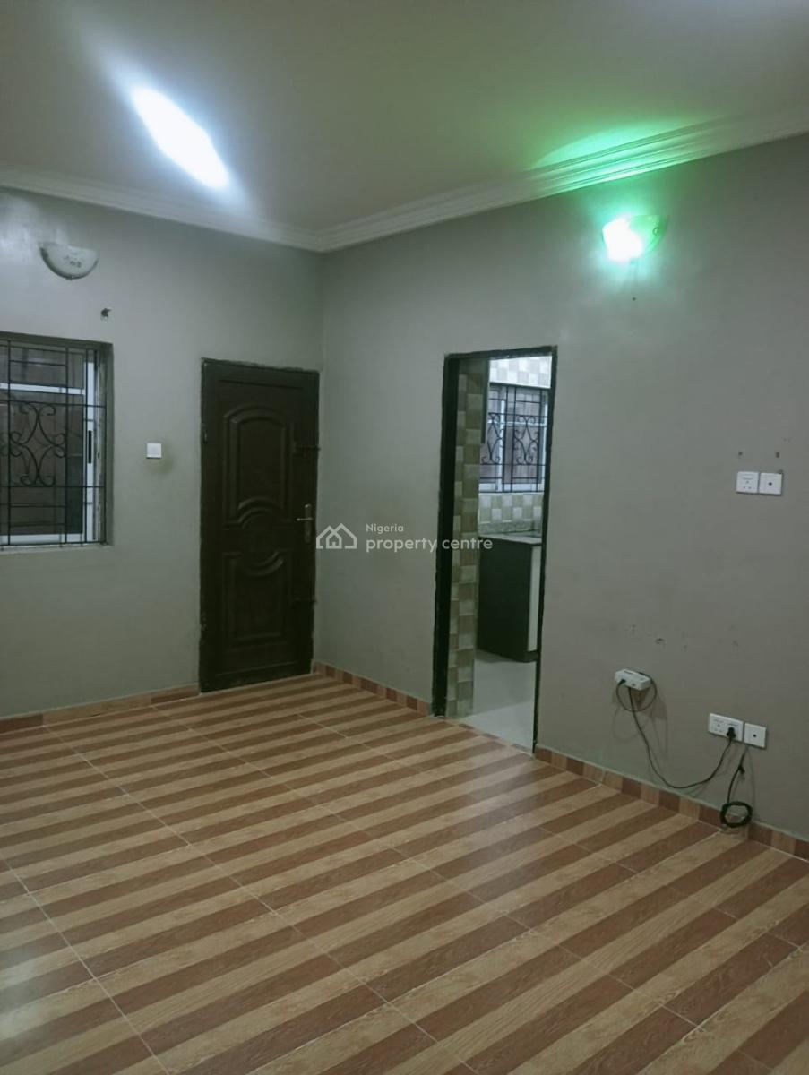 2 Bedroom Flat All Rooms En-suite Downstairs on a Tarred Road, Olowora, Olowora, Magodo, Lagos, Flat / Apartment for Rent