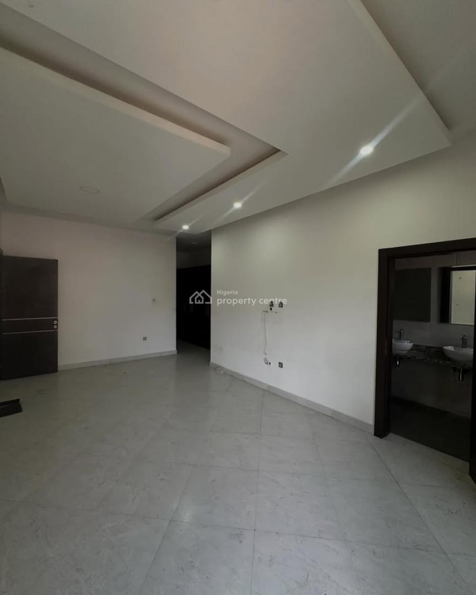 Lovely 3 Bedroom Apartment with Boys Quarters, Lekki Phase 1, Lekki, Lagos, Flat / Apartment for Rent
