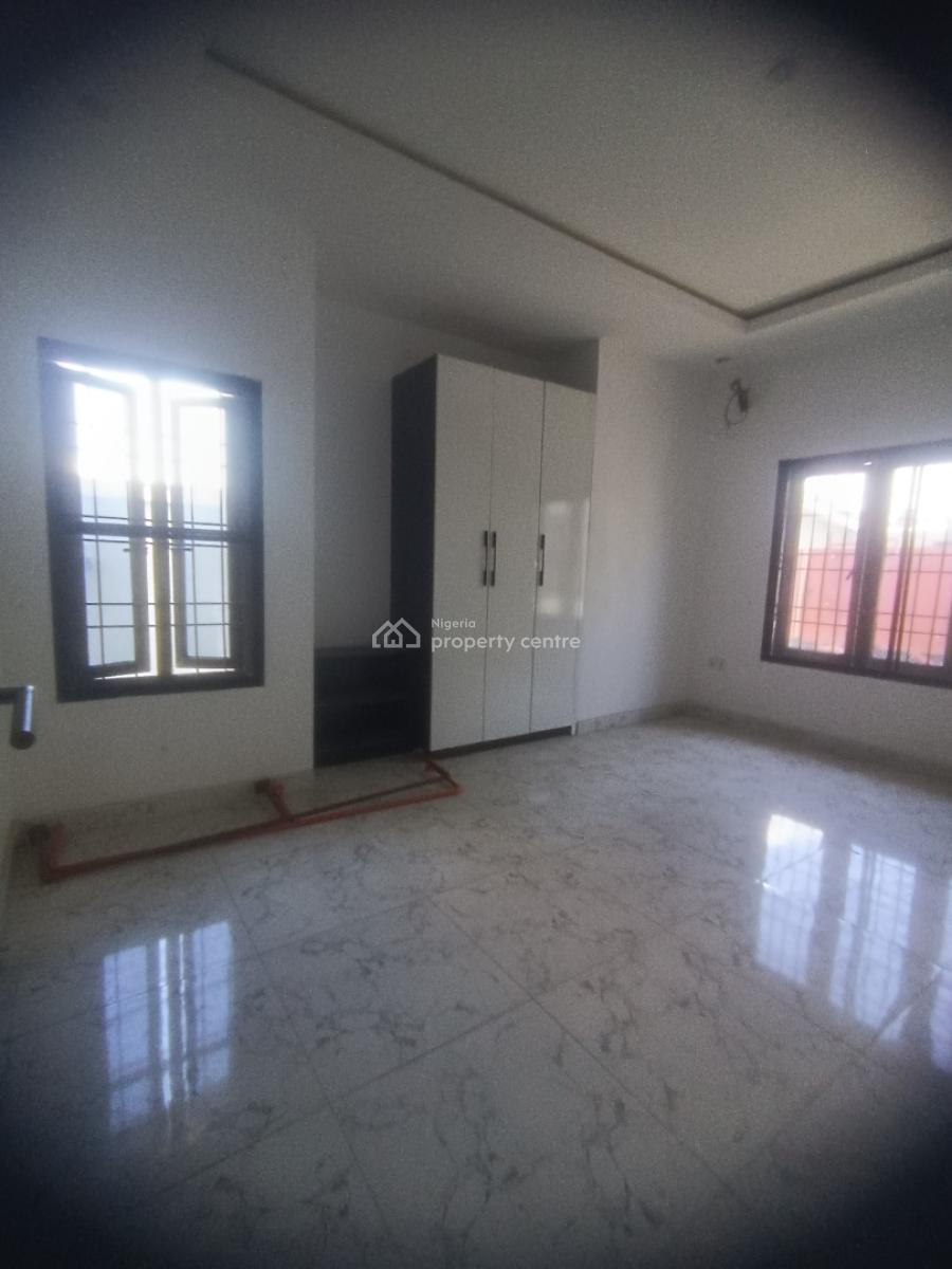Well Maintained Ground Floor 3 Bedroom Flat Available in an Estate, Off Orchid Road, Lekki Expressway, Lekki, Lagos, Flat / Apartment for Rent