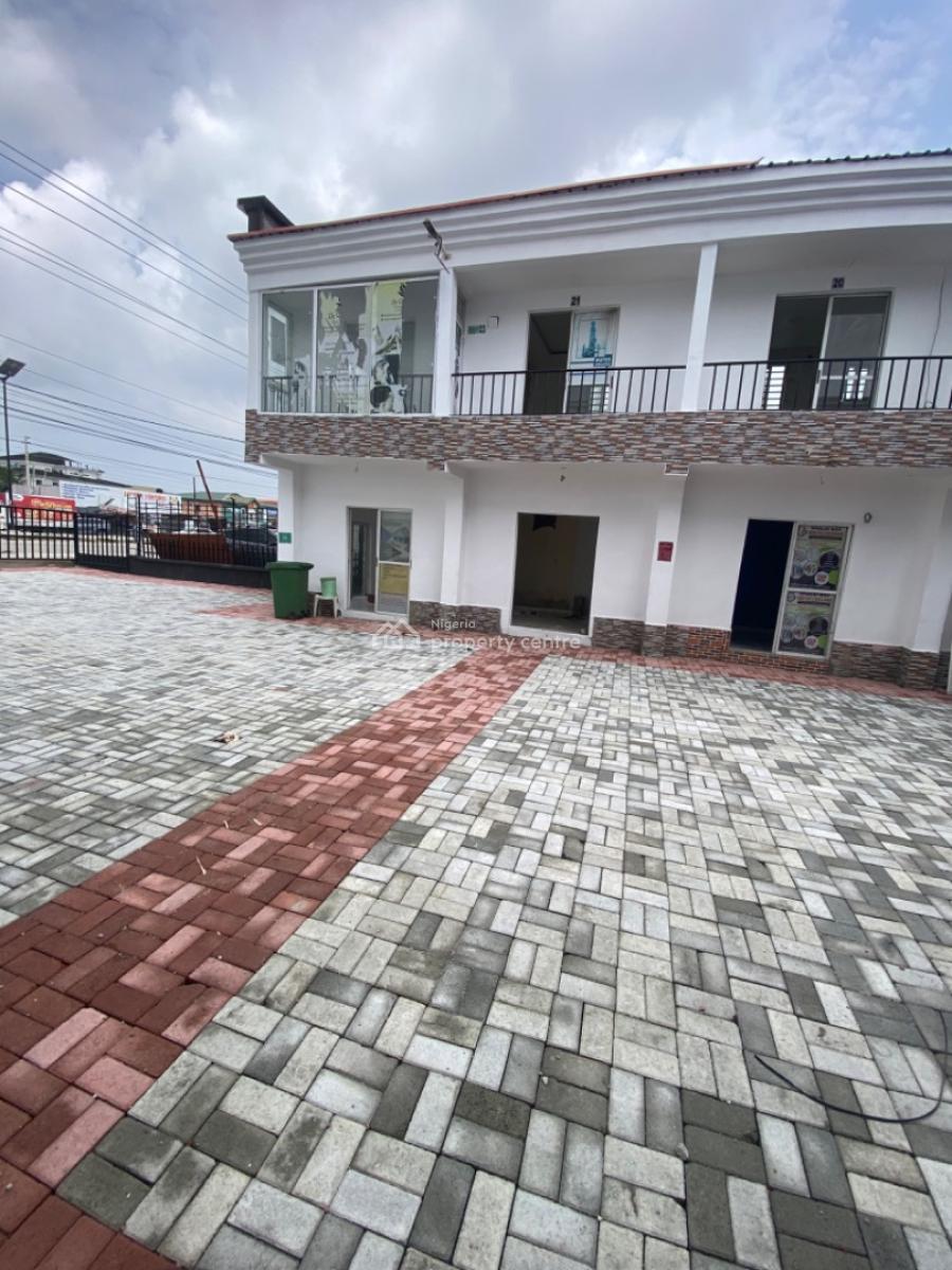 Neatly Used Shop, Ogidan, Very Close to Sky Mall, Opposite Blenco, Sangotedo, Ajah, Lagos, Shop for Rent