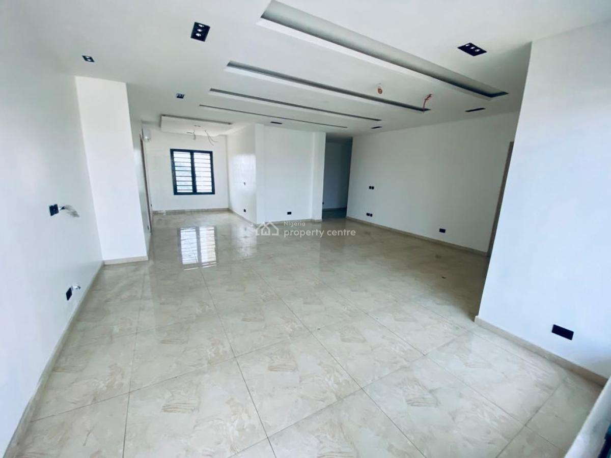 3 Bedrooms Apartment with Bq and Swimming Pool, Lekki Phase 1, Lekki, Lagos, Flat / Apartment for Rent