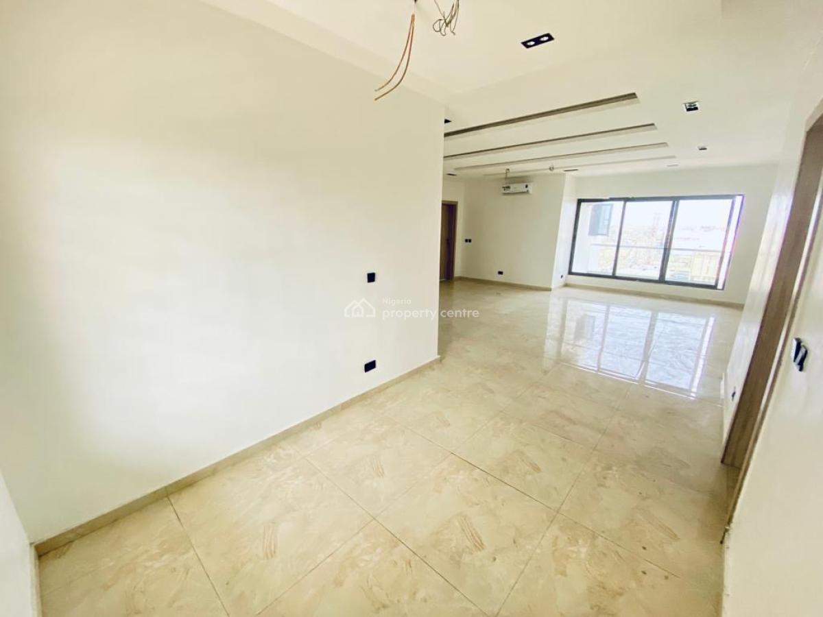 3 Bedrooms Apartment with Bq and Swimming Pool, Lekki Phase 1, Lekki, Lagos, Flat / Apartment for Rent