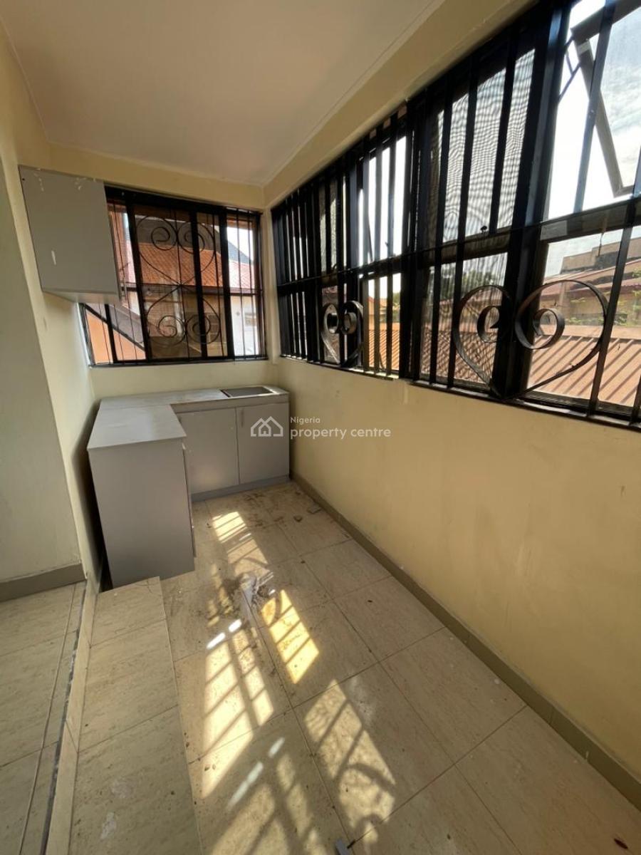 Spacious Studio Apartment with Personal Kitchen Upstairs, Ikota Villa, Ikota, Lekki, Lagos, Flat / Apartment for Rent