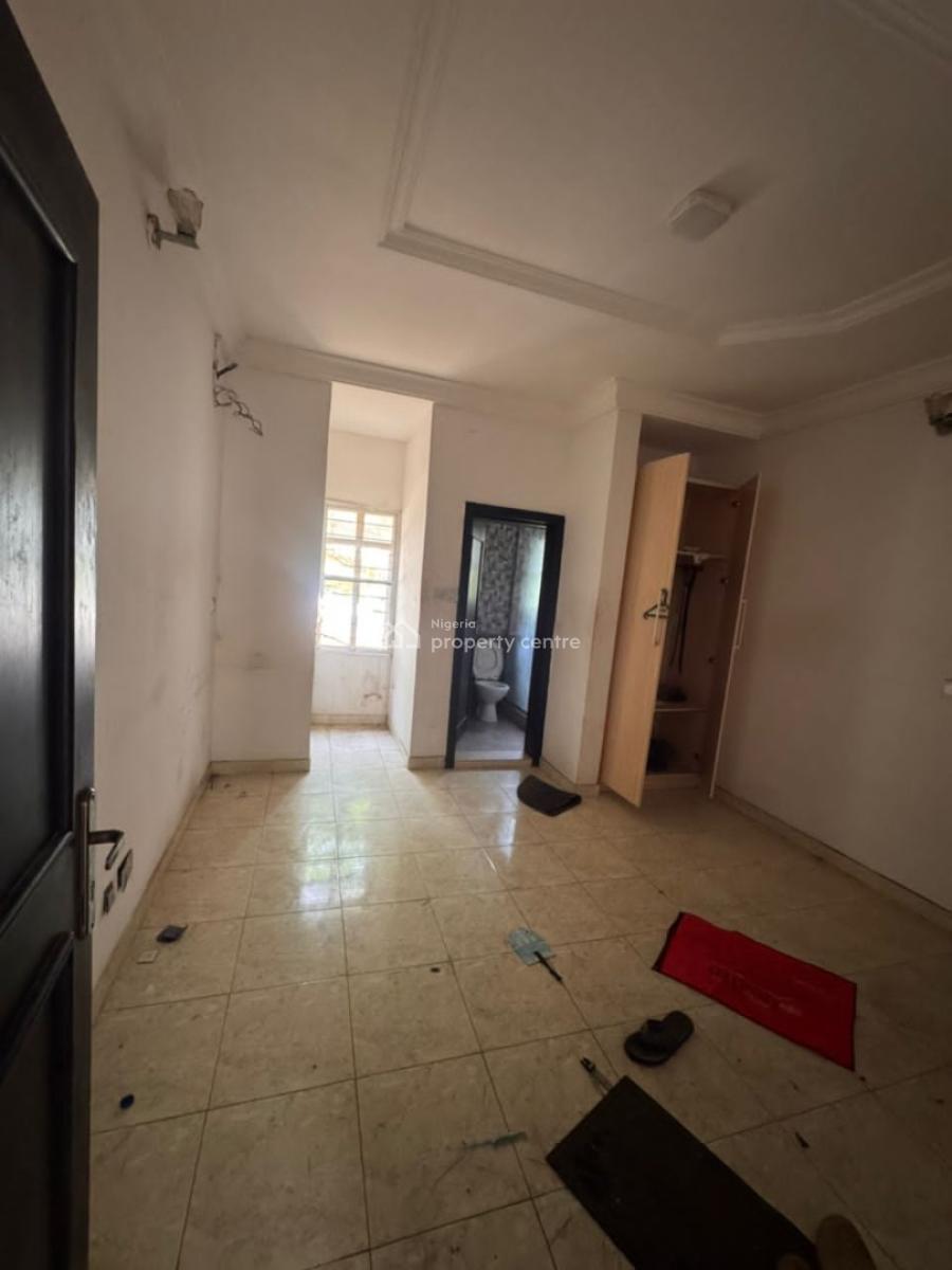 Spacious Room Shared Apartment, Living Stone Court, Orchid Road, Opposite Victoria Crest 4, Lekki, Lagos, Self Contain (single Rooms) for Rent
