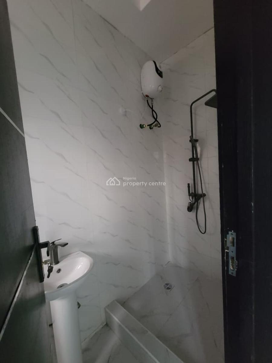 Luxury 2 Bedroom Apartment, Igbo Efon By Troika School, Lekki Phase 1, Lekki, Lagos, Flat / Apartment for Rent