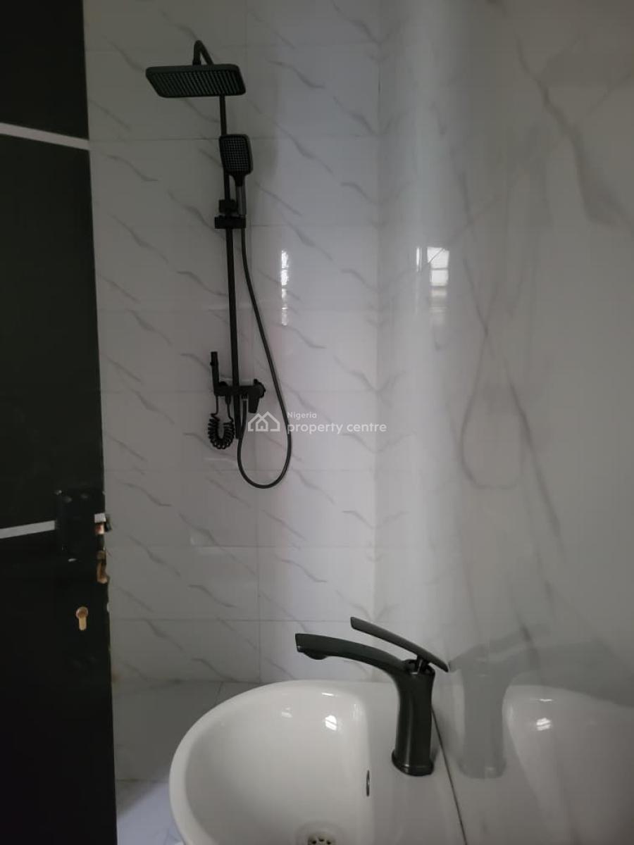 Luxury 2 Bedroom Apartment, Igbo Efon By Troika School, Lekki Phase 1, Lekki, Lagos, Flat / Apartment for Rent