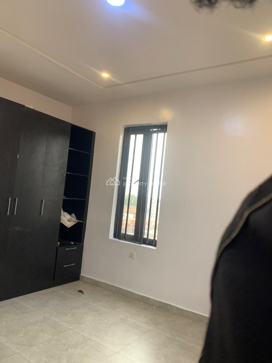 Nice and Spacious 2 Bedroom, Gbagada, Lagos, Flat / Apartment for Rent