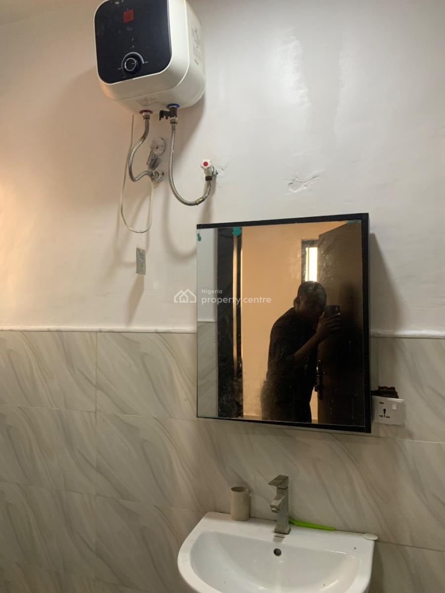 Nice and Spacious 2 Bedroom, Gbagada, Lagos, Flat / Apartment for Rent