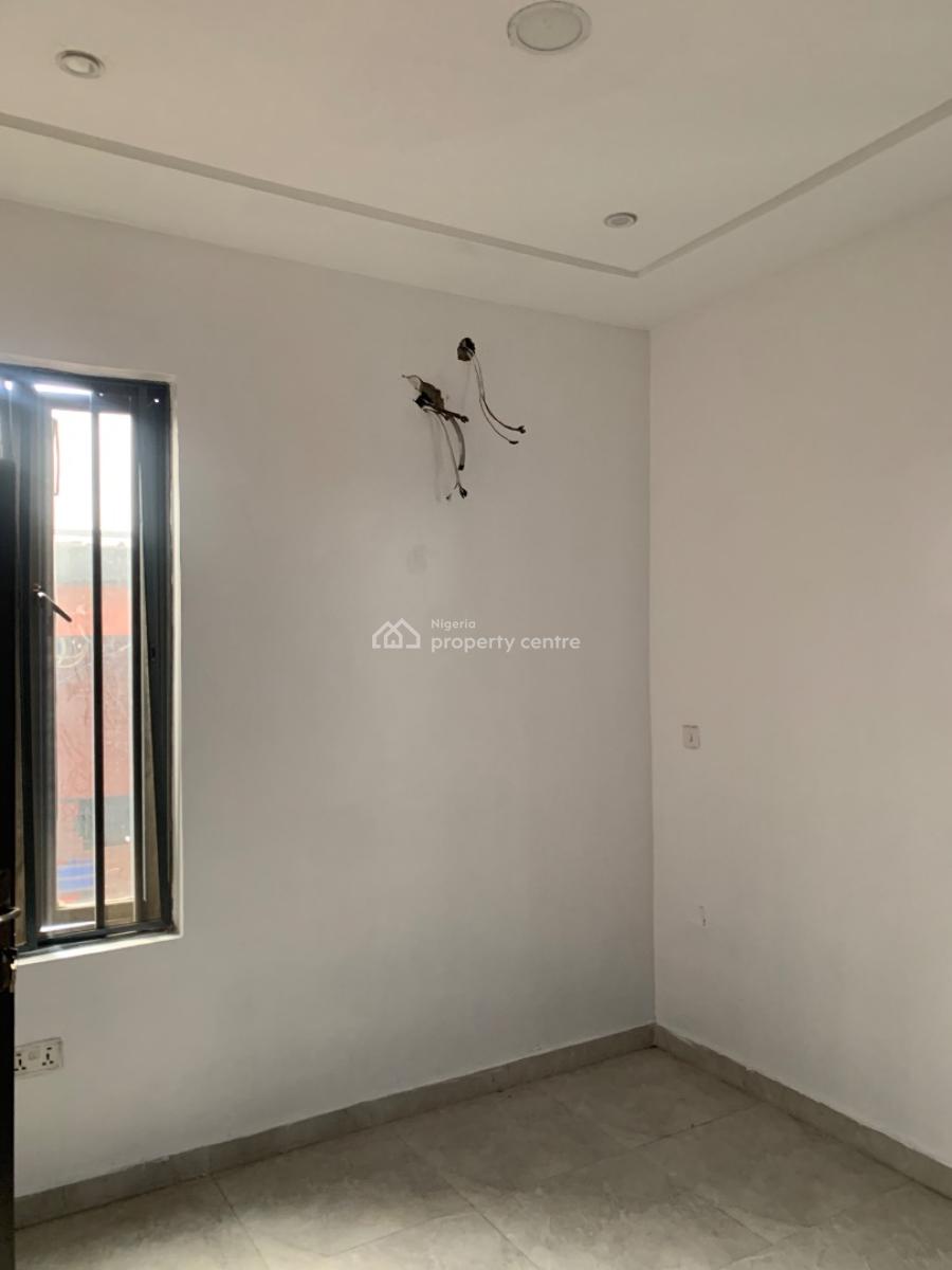 Nice and Spacious 2 Bedroom, Gbagada, Lagos, Flat / Apartment for Rent