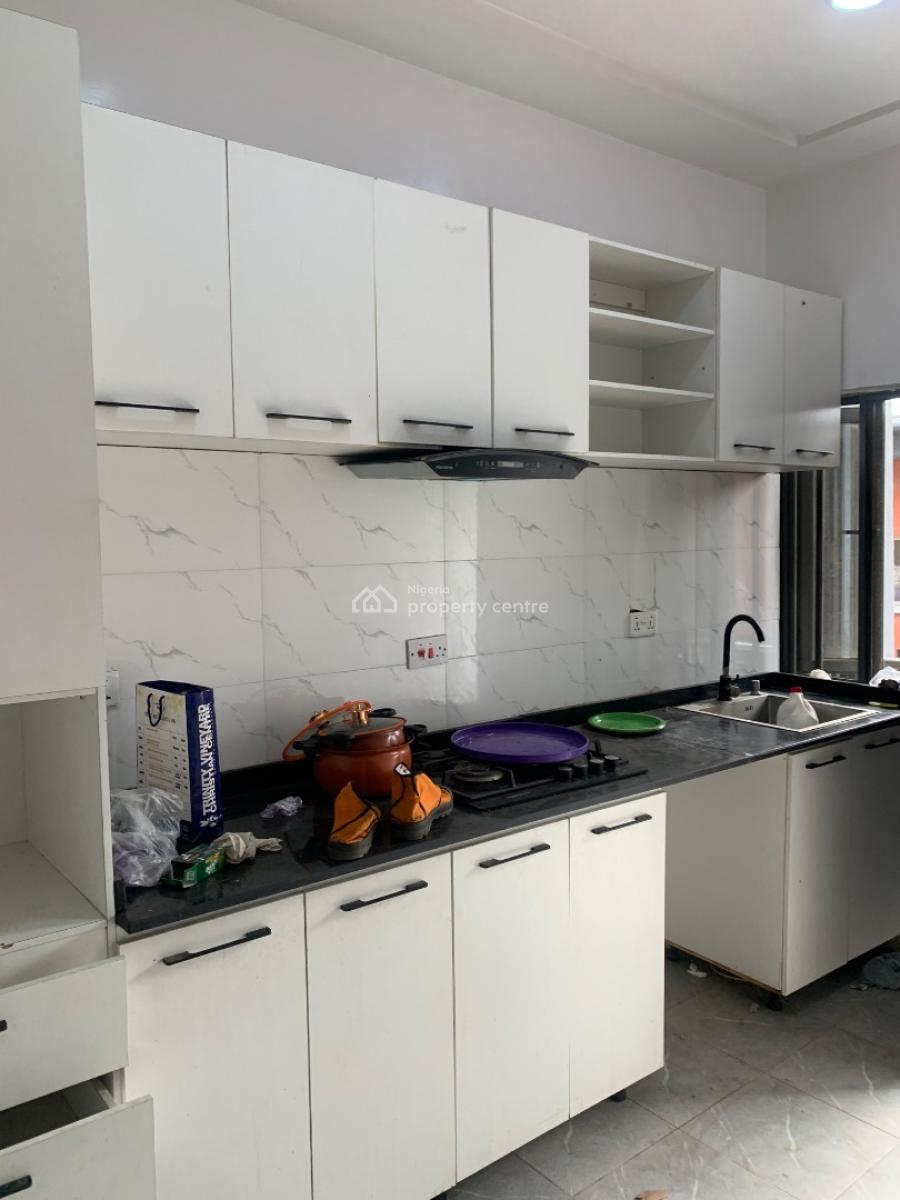 Nice and Spacious 2 Bedroom, Gbagada, Lagos, Flat / Apartment for Rent