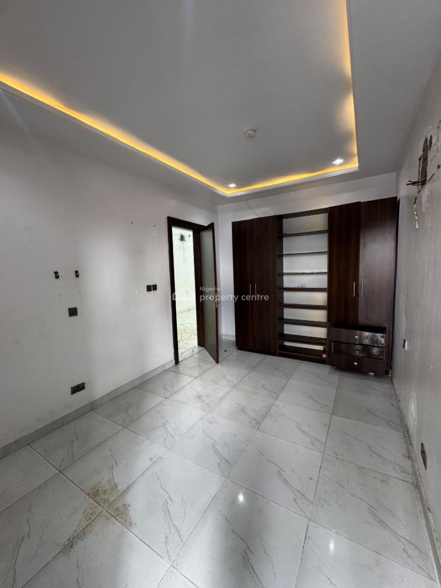 2 Bedroom Apartment, Ologolo, Lekki, Lagos, Flat / Apartment for Rent