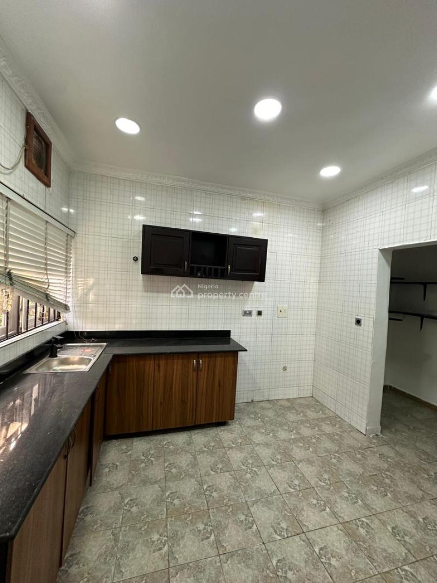 2 Bedroom Apartment, Lekki Phase 1, Lekki, Lagos, Flat / Apartment for Rent