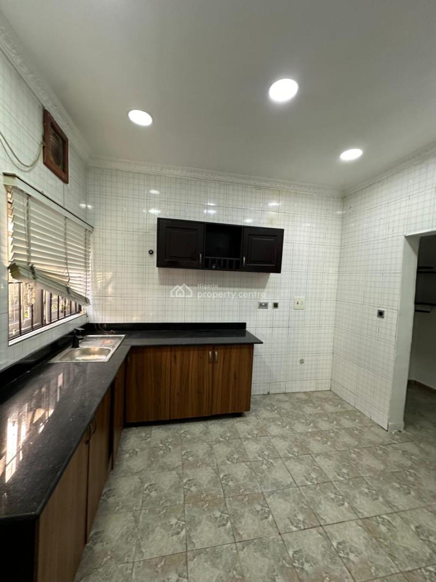 2 Bedroom Apartment, Lekki Phase 1, Lekki, Lagos, Flat / Apartment for Rent