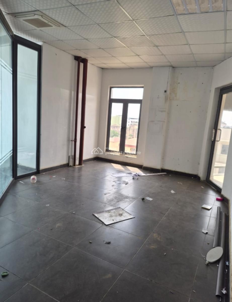 Contemporary 350sqm Serviced Office Space, Agidingbi, Ikeja, Lagos, Office Space for Rent