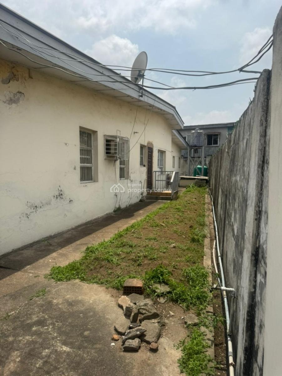 Detached Bungalow Office Space, Tafawa Balewa Crescent, Surulere, Lagos, Office Space for Rent
