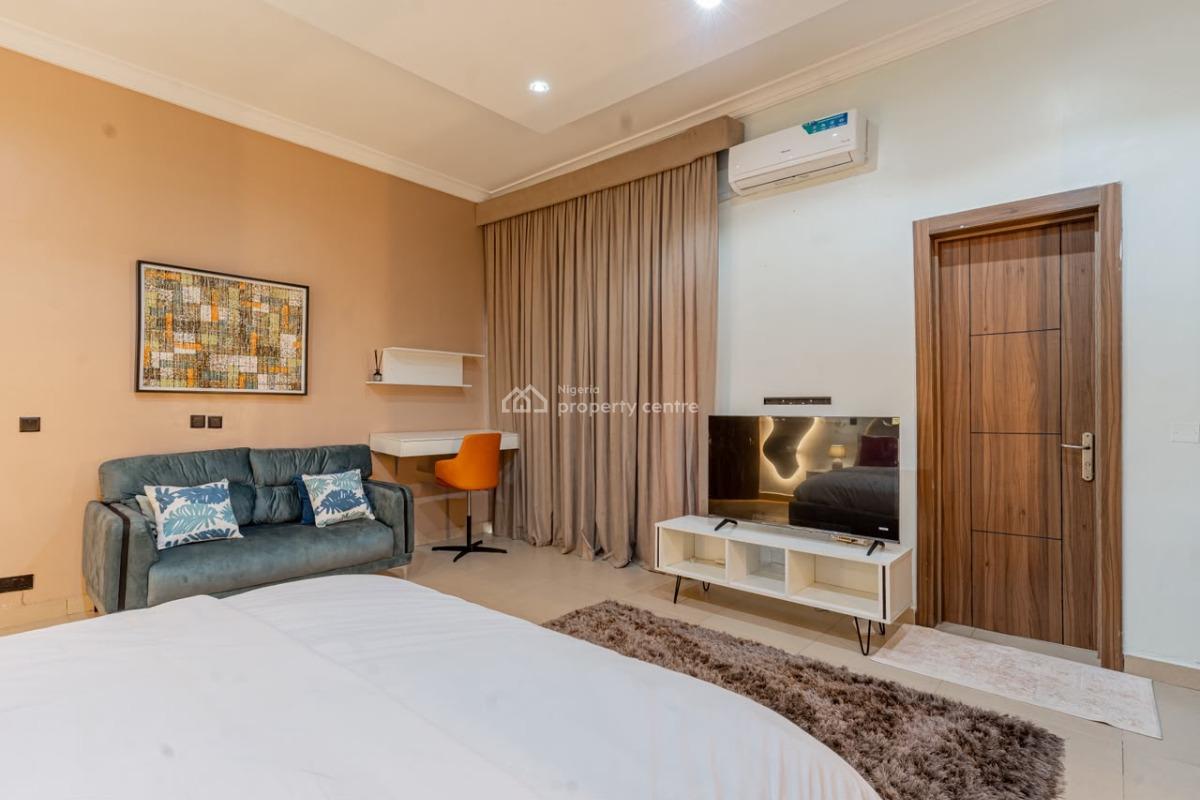 Spacious One Bedroom Apartment, Freedom Way, Lekki Phase 1, Lekki, Lagos, Self Contain (single Rooms) Short Let