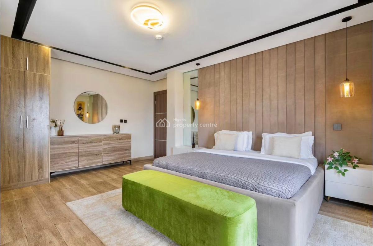 3 Bedroom Waterfront Apartment with Ps5,swimming Pool,gym and Balconie, Joneer Court Admiralty Way, Lekki Phase 1, Lekki, Lagos, Self Contain (single Rooms) Short Let