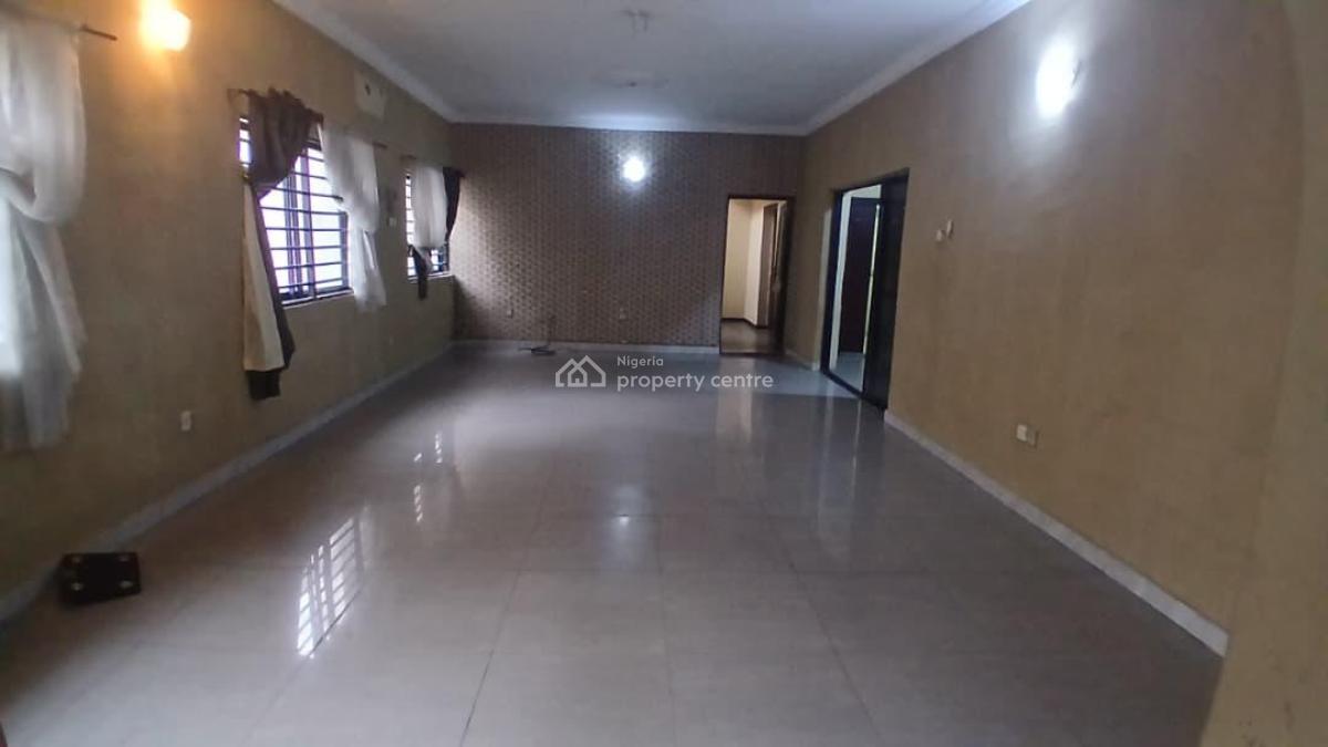 5 Bedroom Semi Detached House, Lekki Phase 1, Lekki, Lagos, Commercial Property for Rent