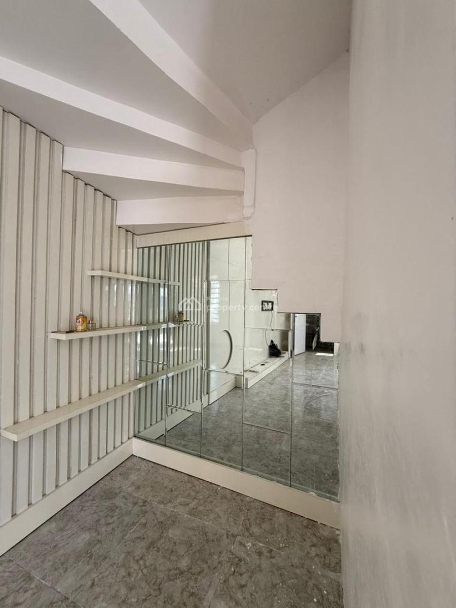 Spacious Studio Apartment with Personal Entrance. (personal Kitchen, Royal Pine Estate Orchid Road, Lekki, Lagos, Self Contain (single Rooms) for Rent