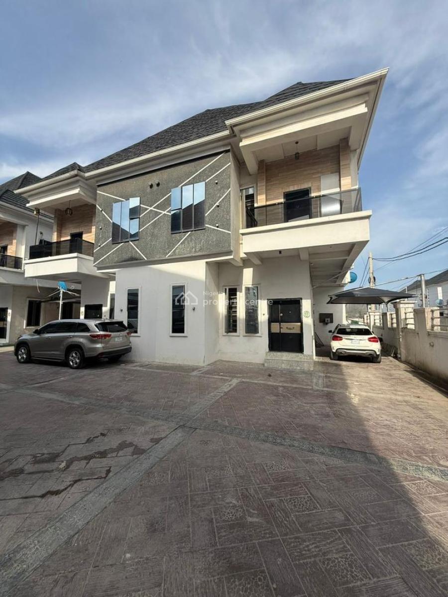 Spacious Studio Apartment with Personal Entrance. (personal Kitchen, Royal Pine Estate Orchid Road, Lekki, Lagos, Self Contain (single Rooms) for Rent