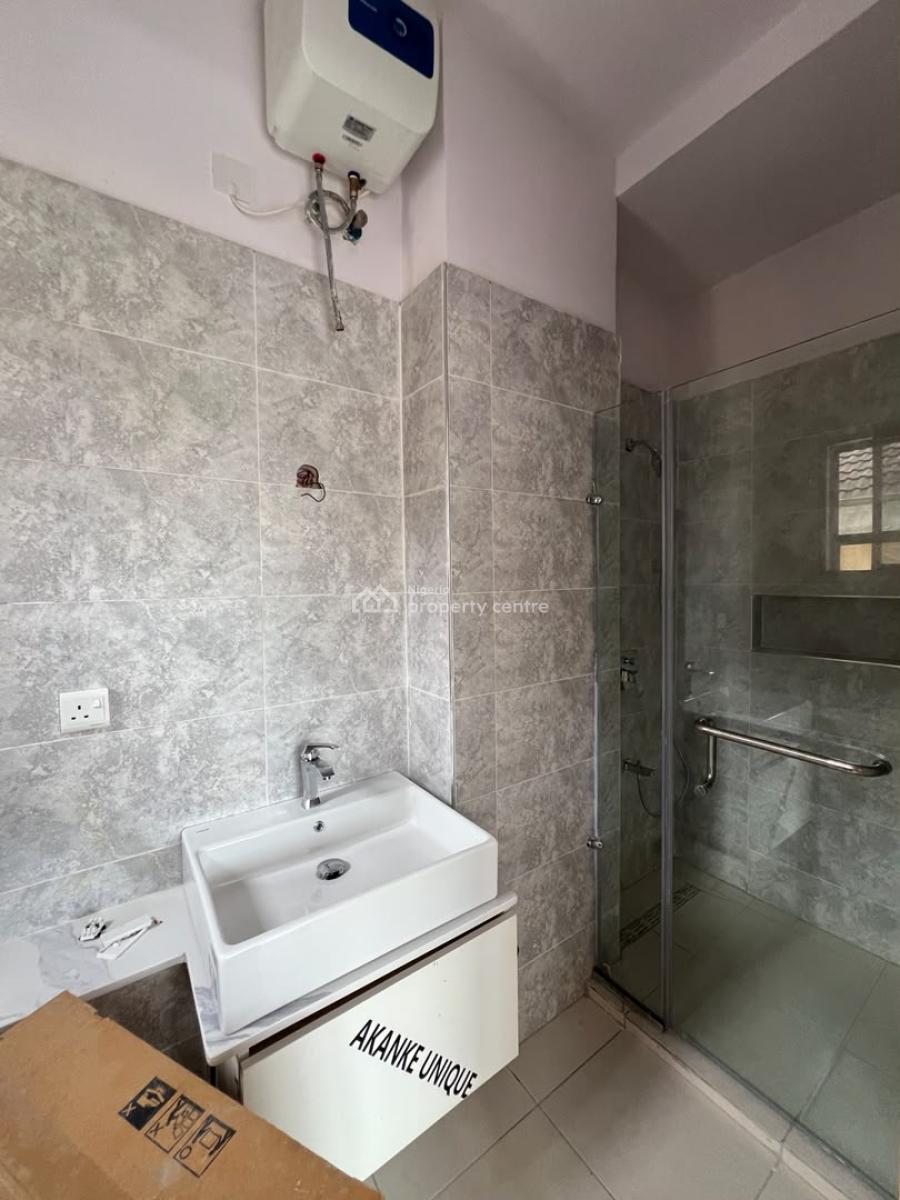 Serviced 2 Bedroom Apartment with Pool, Ologolo, Ologolo, Lekki, Lagos, Flat / Apartment for Sale