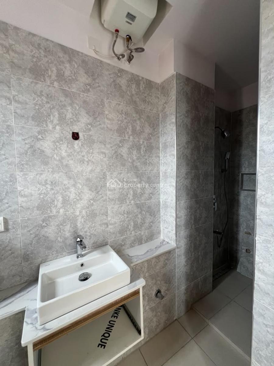 Serviced 2 Bedroom Apartment with Pool, Ologolo, Ologolo, Lekki, Lagos, Flat / Apartment for Sale