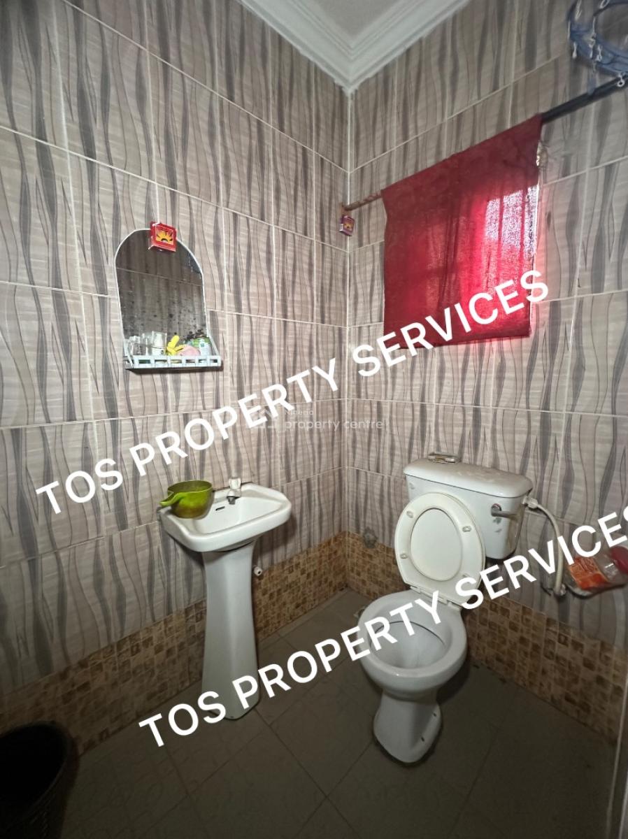 3 Bedroom Flat, in an Estate @ Sabo, Alagomeji, Yaba, Lagos, Flat / Apartment for Rent