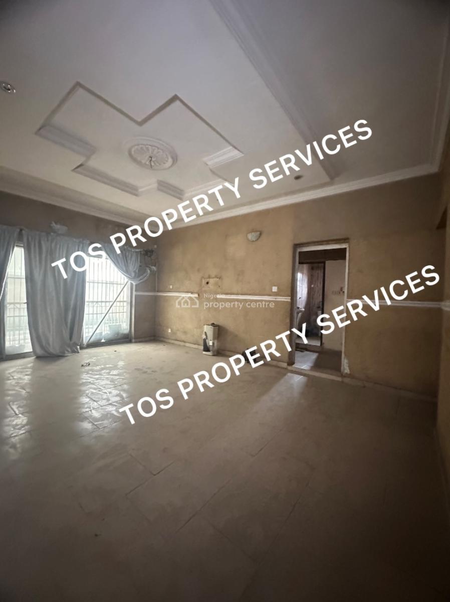 3 Bedroom Flat, in an Estate @ Sabo, Alagomeji, Yaba, Lagos, Flat / Apartment for Rent