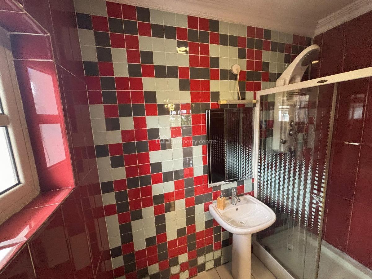 Spacious 3 Bedroom Apartment, Lekki Phase 1, Lekki, Lagos, Flat / Apartment Short Let