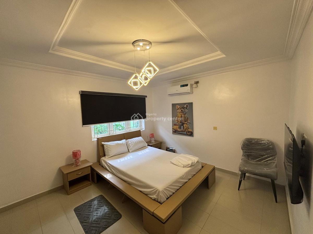 Spacious 3 Bedroom Apartment, Lekki Phase 1, Lekki, Lagos, Flat / Apartment Short Let