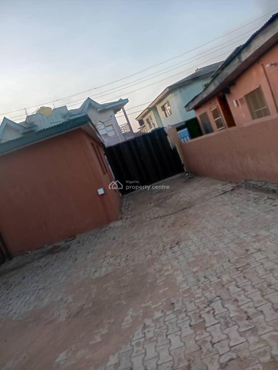 4 Apartments in Compound, Osaro Akute, Akute, Ifo, Ogun, Flat / Apartment for Sale