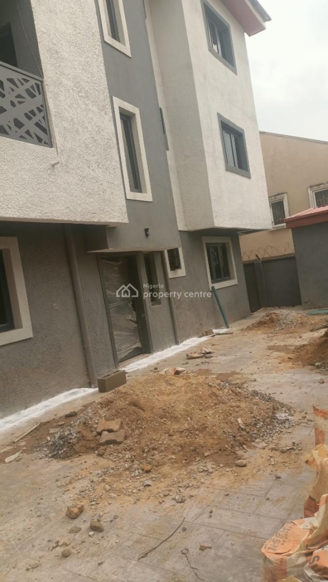 Newly Renovated Block of Flats, Maryland Crescent, Maryland, Lagos, Flat / Apartment for Rent