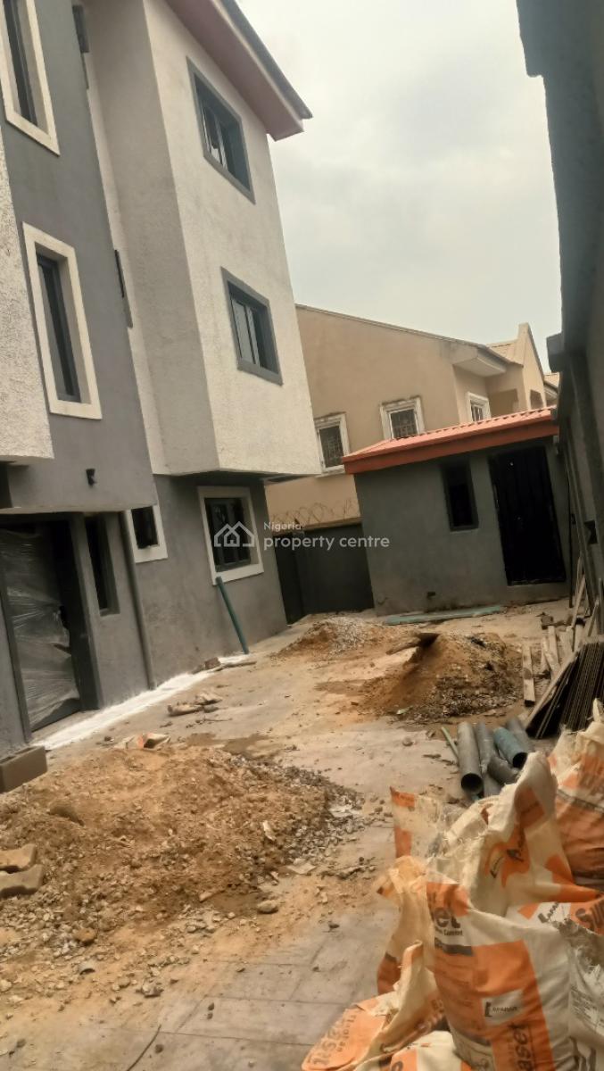 Newly Renovated Block of Flats, Maryland Crescent, Maryland, Lagos, Flat / Apartment for Rent