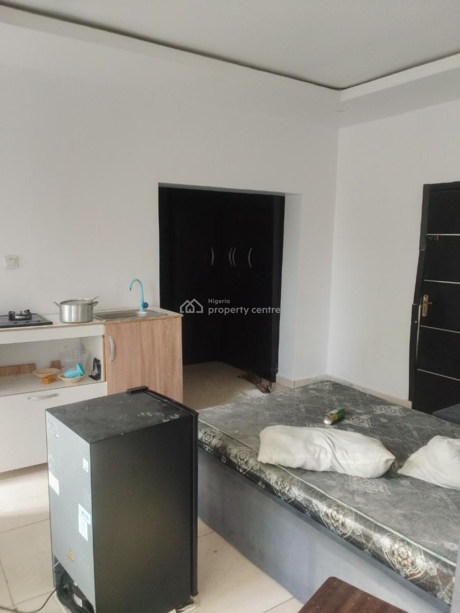 a Master Bedroom Studio Apartment, Chevron Drive, Lekki Paradise 3 Estate, Lekki, Lagos, Self Contain (single Rooms) for Rent