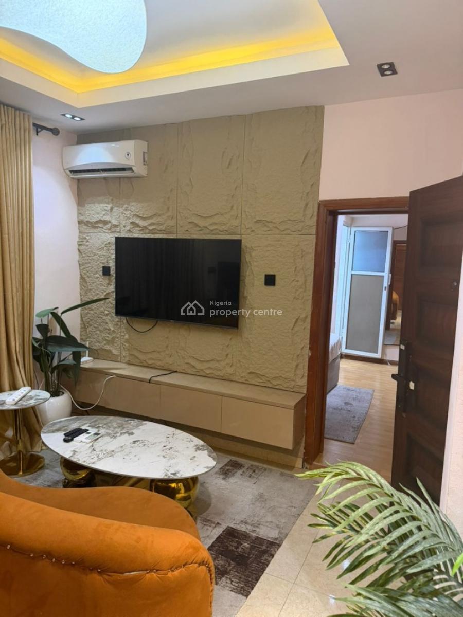 a Fully Furnished Mini Flat Located in a Serene Area, Lekki Phase 1, Lekki, Lagos, Mini Flat (room and Parlour) for Rent