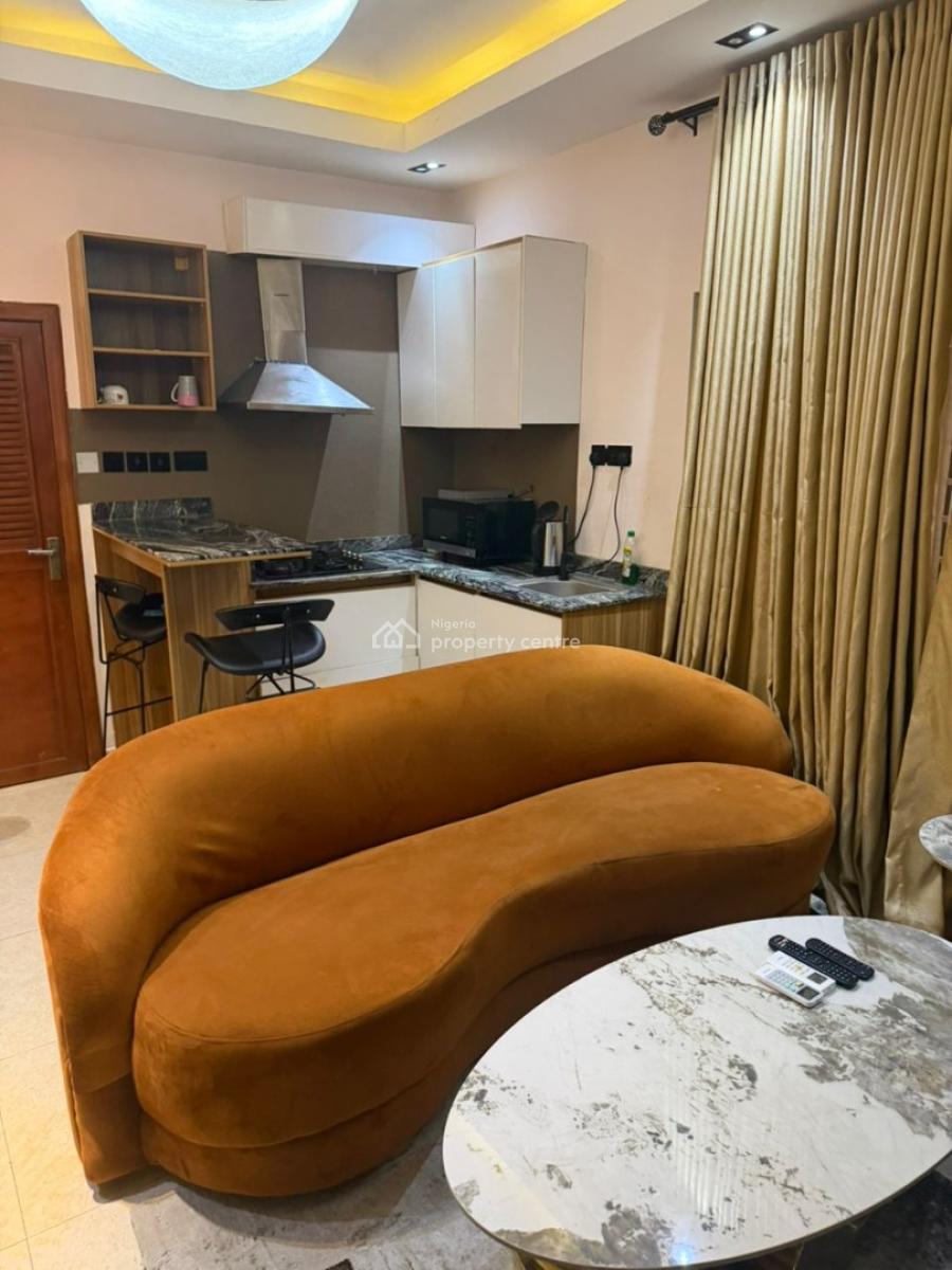 a Fully Furnished Mini Flat Located in a Serene Area, Lekki Phase 1, Lekki, Lagos, Mini Flat (room and Parlour) for Rent