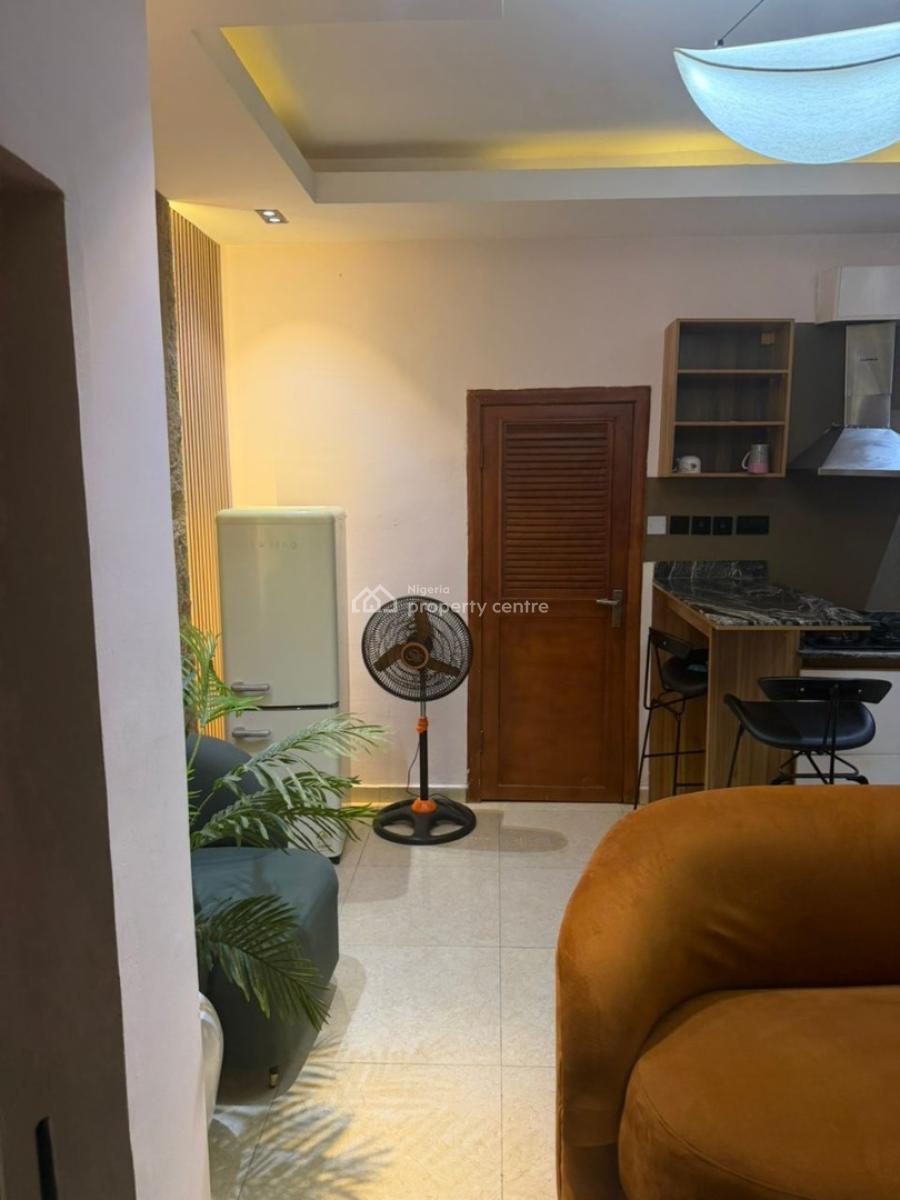 Fully Furnished Mini Flat Located in a Serene Area of Lekki Phase 1, Secured Place, Lekki Phase 1, Lekki, Lagos, Mini Flat (room and Parlour) for Rent