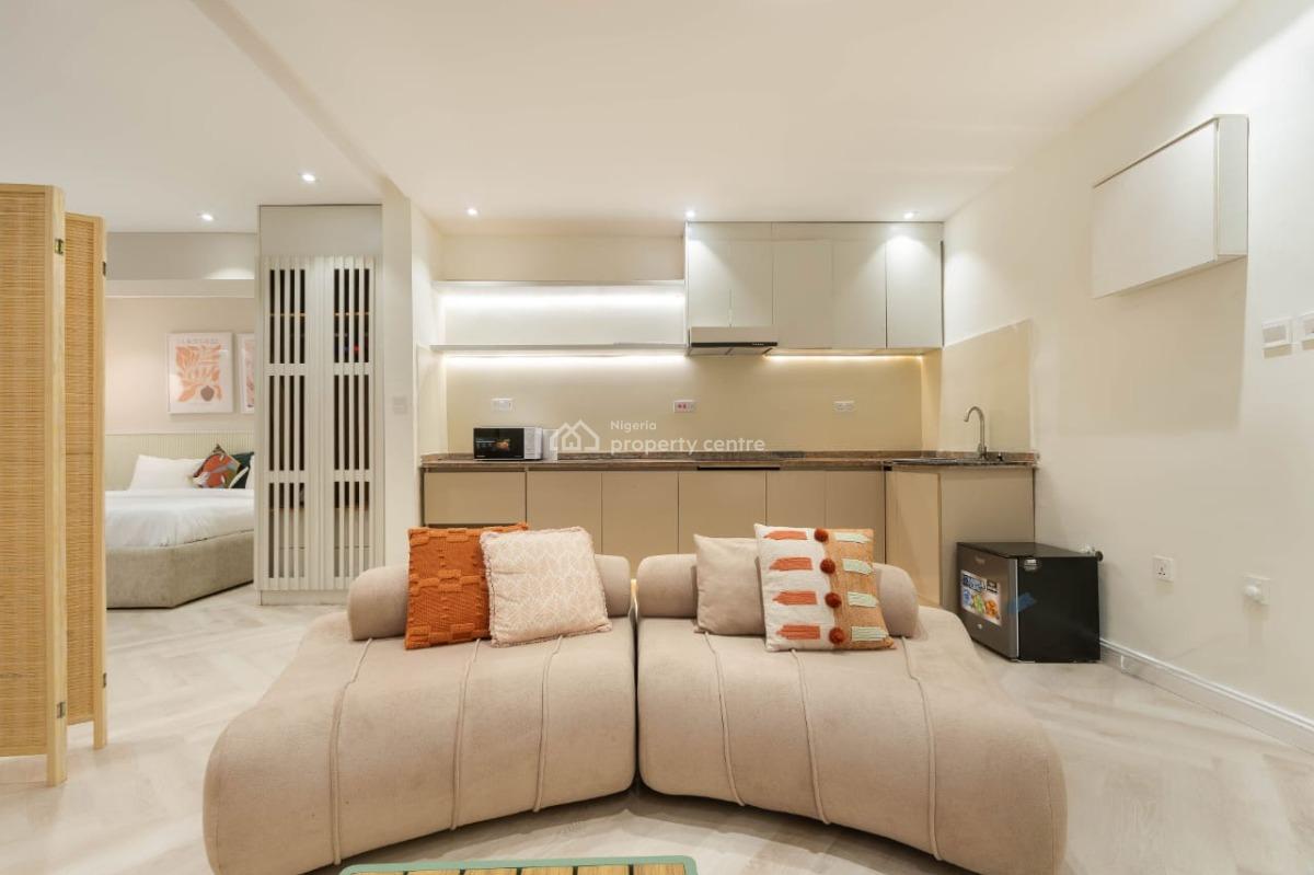 Luxury Spacious 1bed Studio with Gym in a Secured Estate, Lekki Phase 1, Lekki, Lagos, Flat / Apartment Short Let