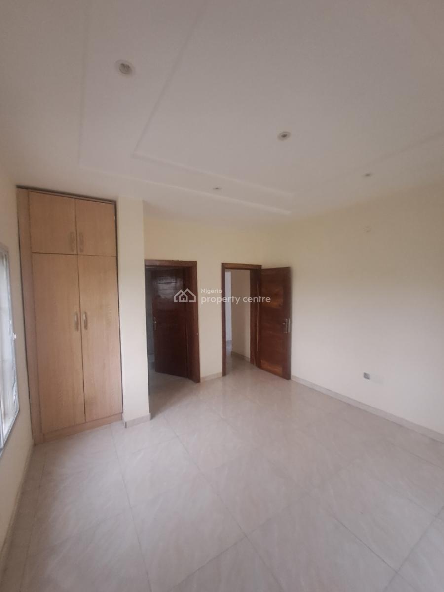 Well Built 2 Bedroom Apartment in a Gated Estate in Ikate, Back of House on The Rock, Ikate Elegushi, Lekki, Lagos, Flat / Apartment for Rent