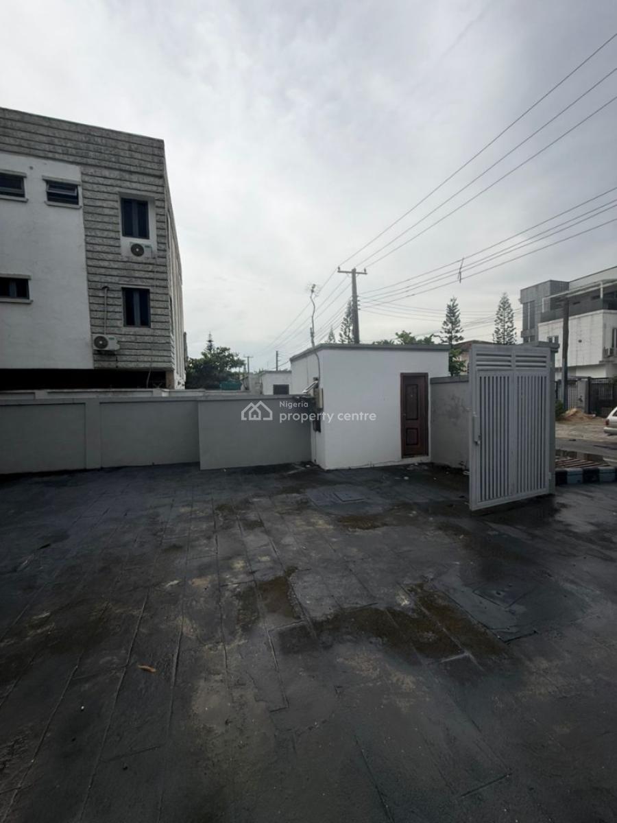 Spacious 4 Bedroom Semi-detached House with Bq and Big Compound, Off Admiralty Road, Lekki Phase 1, Lekki, Lagos, Semi-detached Duplex for Rent
