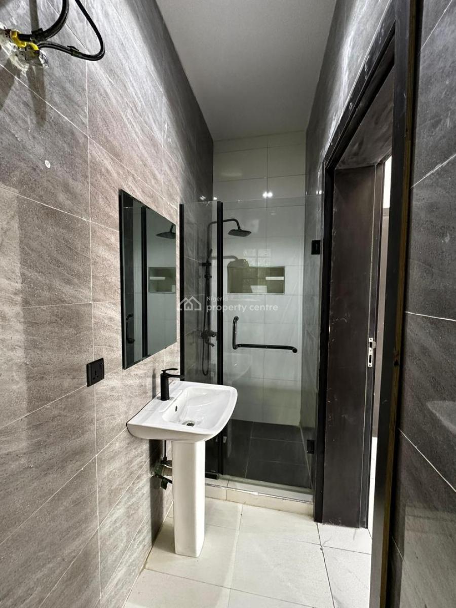 Luxurious 2 Bedrooms &  3 Bedrooms Apartments with Bq ( 8 Units, Off Lagoon School Road , Lekki Phase 1, Lekki Phase 1, Lekki, Lagos, Block of Flats for Sale