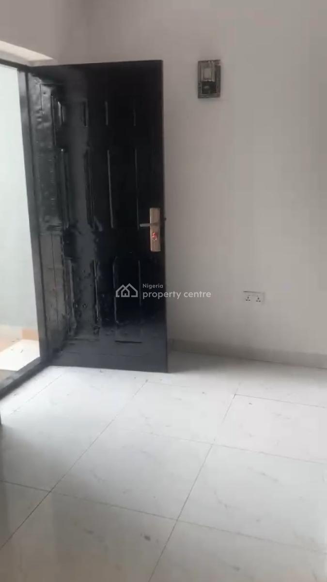 Sharp One Room Self Con, Chevron Atlantic View Estate, Lekki, Lagos, Self Contain (single Rooms) for Rent
