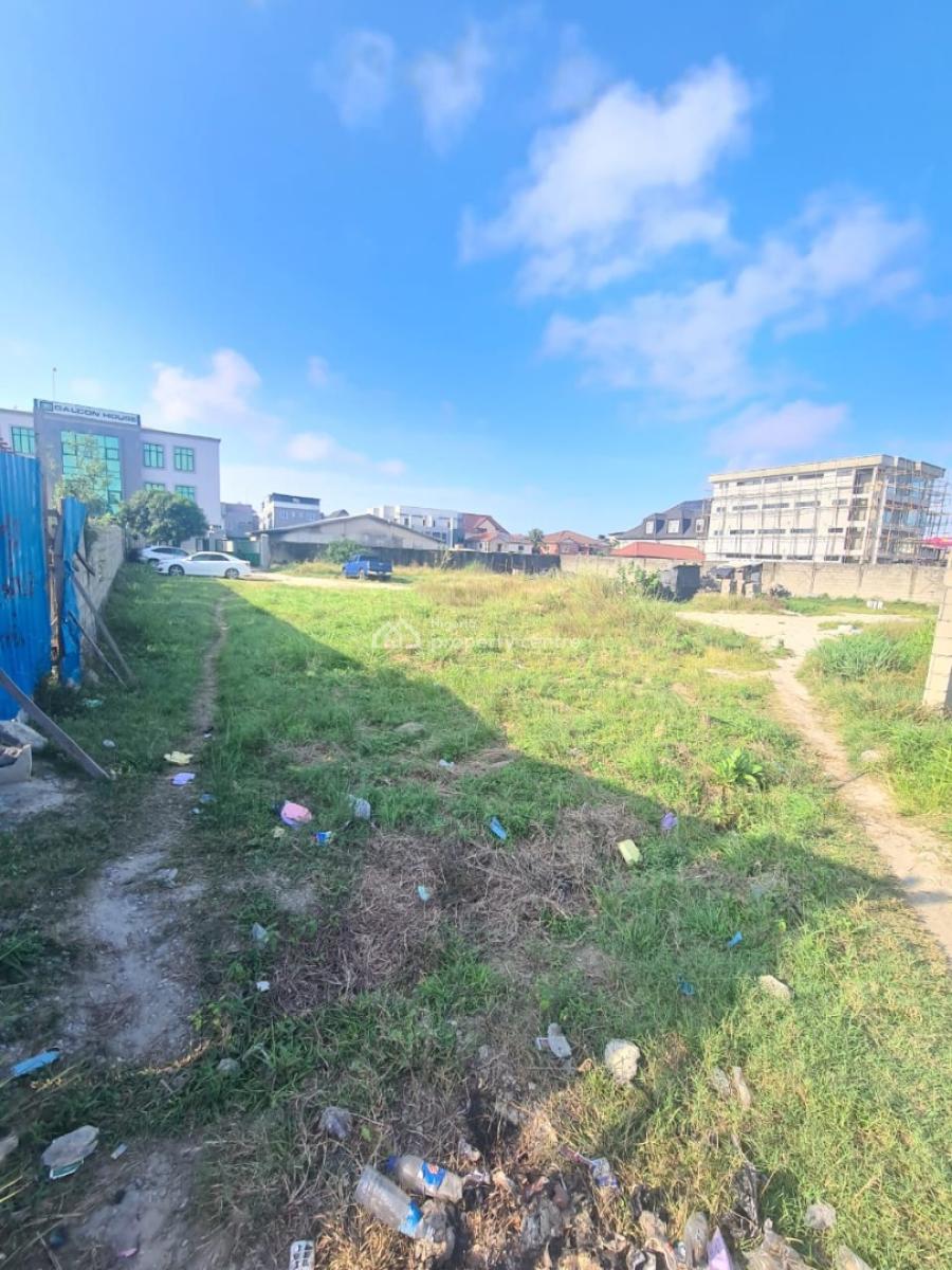 Commercial 1900 Sqm Plot, 3rd Round About Lekki, Lekki Expressway, Lekki, Lagos, Commercial Land for Rent